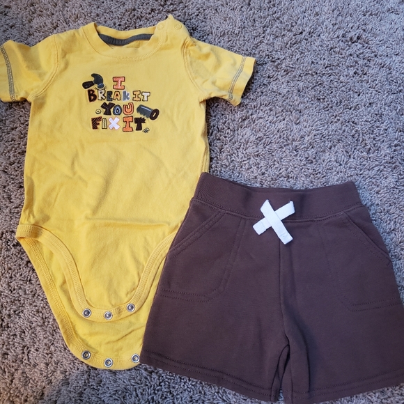 Other - 9-12 Months 2pc I Break It You Fix It Ss Bodysuit & Brown Shorts